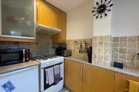 Kitchen 1.jpg
