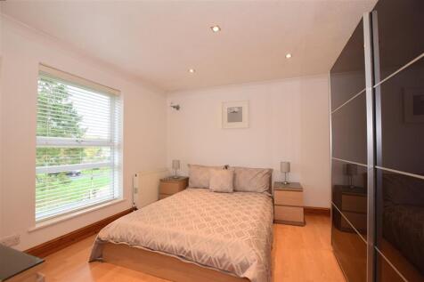 Front Bedroom.jpg