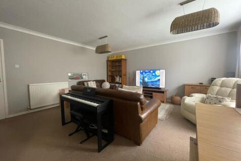 Lounge 2.jpeg