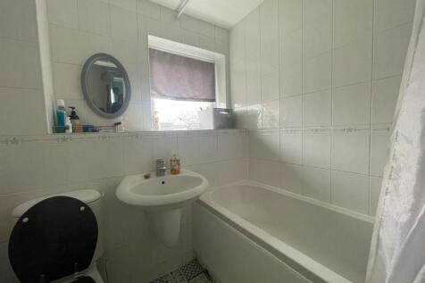 Bathroom.jpeg