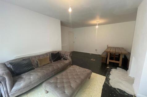 Lounge 4.jpg