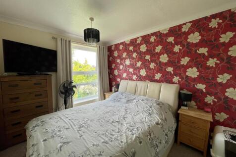 Rear Bedroom.jpg