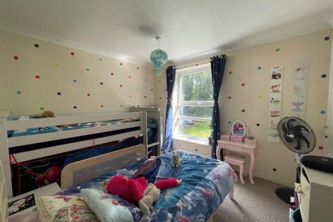 Front Bedroom.jpg