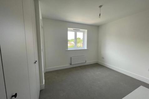Master Bedroom 1.jpg