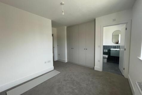 Master Bedroom 2 to En-Suite.jpg