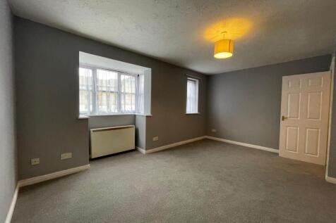 Lounge 1.jpg