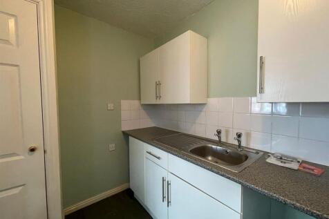 Kitchen 1.jpg