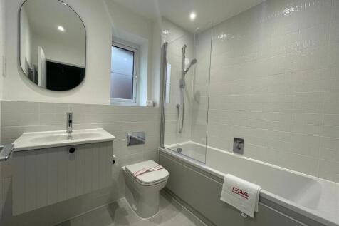 Family Bathroom.jpeg