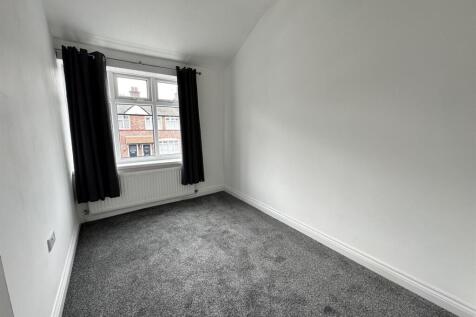 bed 2.jpg
