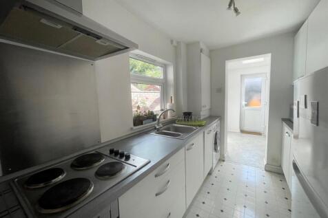 kitchen 2.jpg