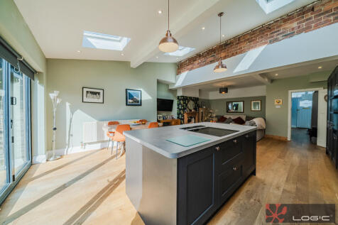 Property Image 9