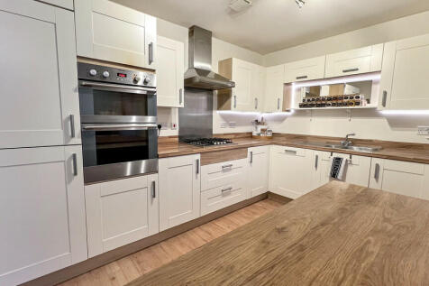 Kitchen/dining ro...