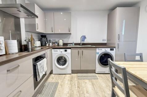 Lounge/kitchen/di...