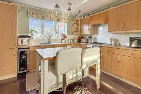 Kitchen/dining ro...