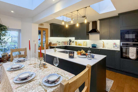 Kitchen/dining ro...