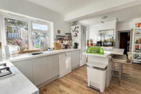 Kitchen/dining ro...