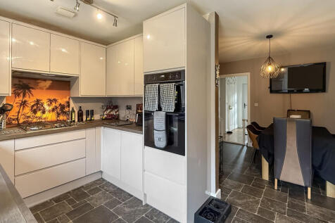 Kitchen/dining ro...