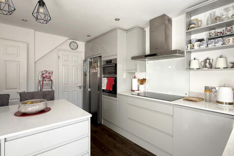 Kitchen/breakfast...