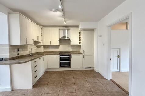 Kitchen/family ro...