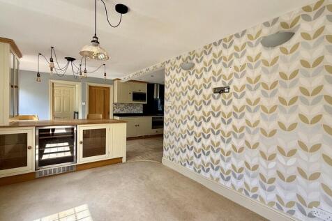 Kitchen/dining ro...