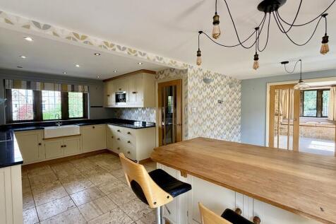 Kitchen/dining ro...