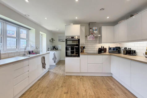 Kitchen/dining ro...