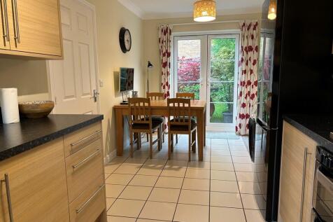 Kitchen/dining ro...