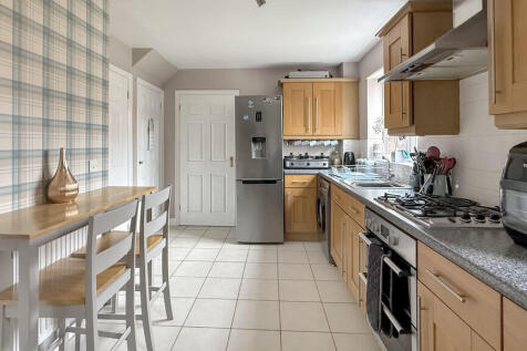Kitchen/breakfast...