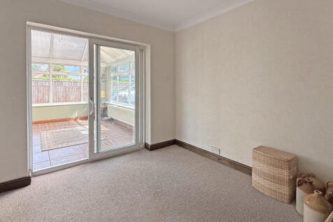 Dining room/bedro...
