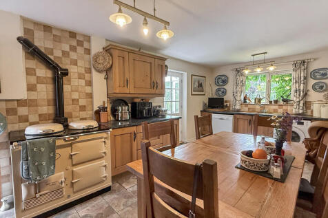 Kitchen/dining ro...