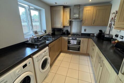 Kitchen/diner/fam...