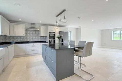 Kitchen/family ro...