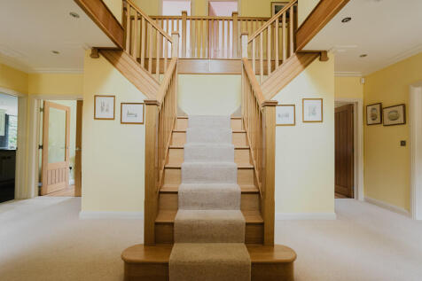 12c Westbury Rd A...