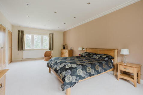 12c Westbury Rd A...