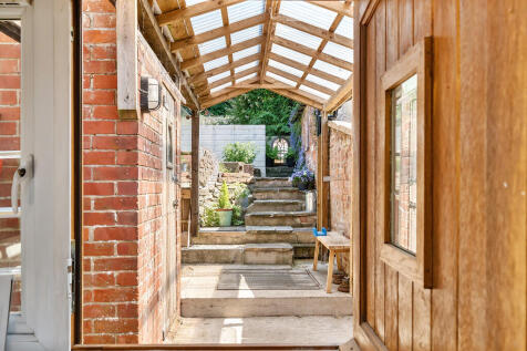 Lean-to