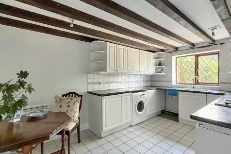 Kitchen/breakfast...