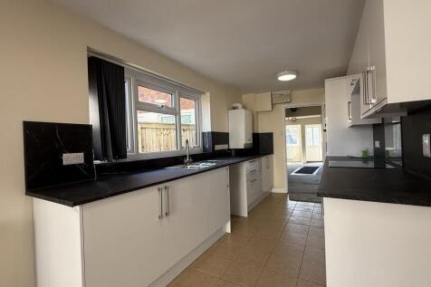 Kitchen/dining ro...