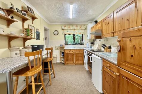Kitchen/dining ro...