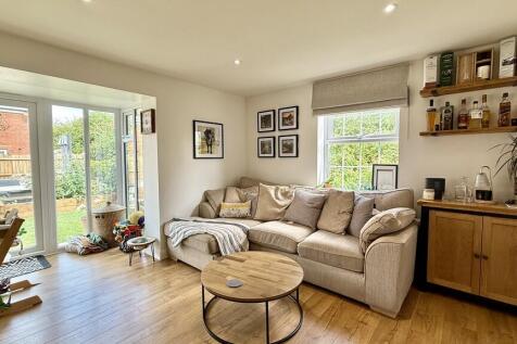 Kitchen/family ro...