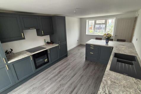 Kitchen/dining ro...