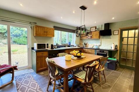 Kitchen/dining ro...
