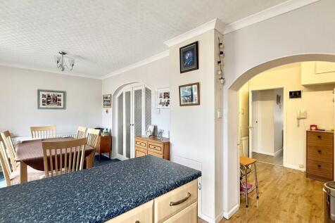 Kitchen/dining ro...