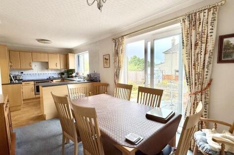 Kitchen/dining ro...
