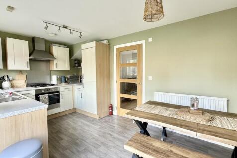 Kitchen/dining ro...