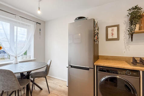 Kitchen/dining ro...