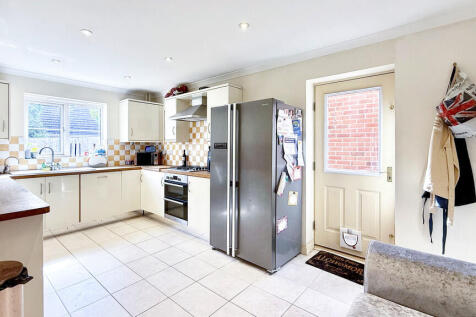 Kitchen/breakfast...