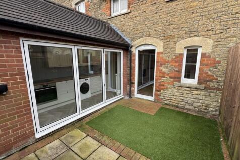 Courtyard garden