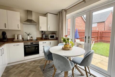 Kitchen/dining ro...