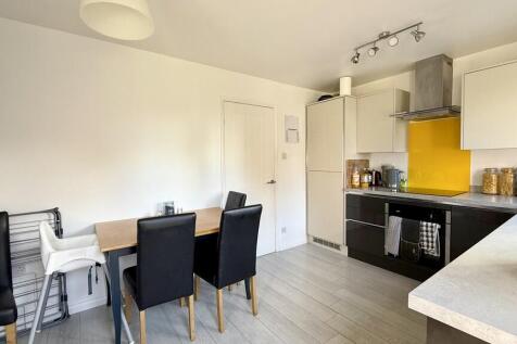Kitchen/dining ro...