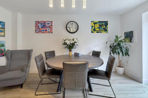 Kitchen/dining ro...